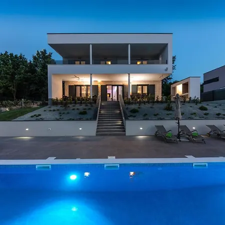 Villa Lily *