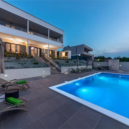 Villa Lily *